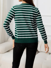 Load image into Gallery viewer, Misty Buttoned Knit Top
