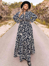 Load image into Gallery viewer, Plus Size Long Sleeve Maxi Dress
