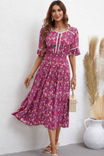 Load image into Gallery viewer, Floral Sweetheart Neck Tiered Dress
