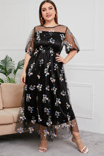 Load image into Gallery viewer, Mesha Round Neck Maxi Dress
