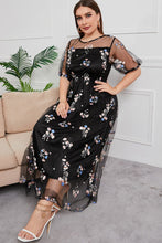 Load image into Gallery viewer, Mesha Round Neck Maxi Dress
